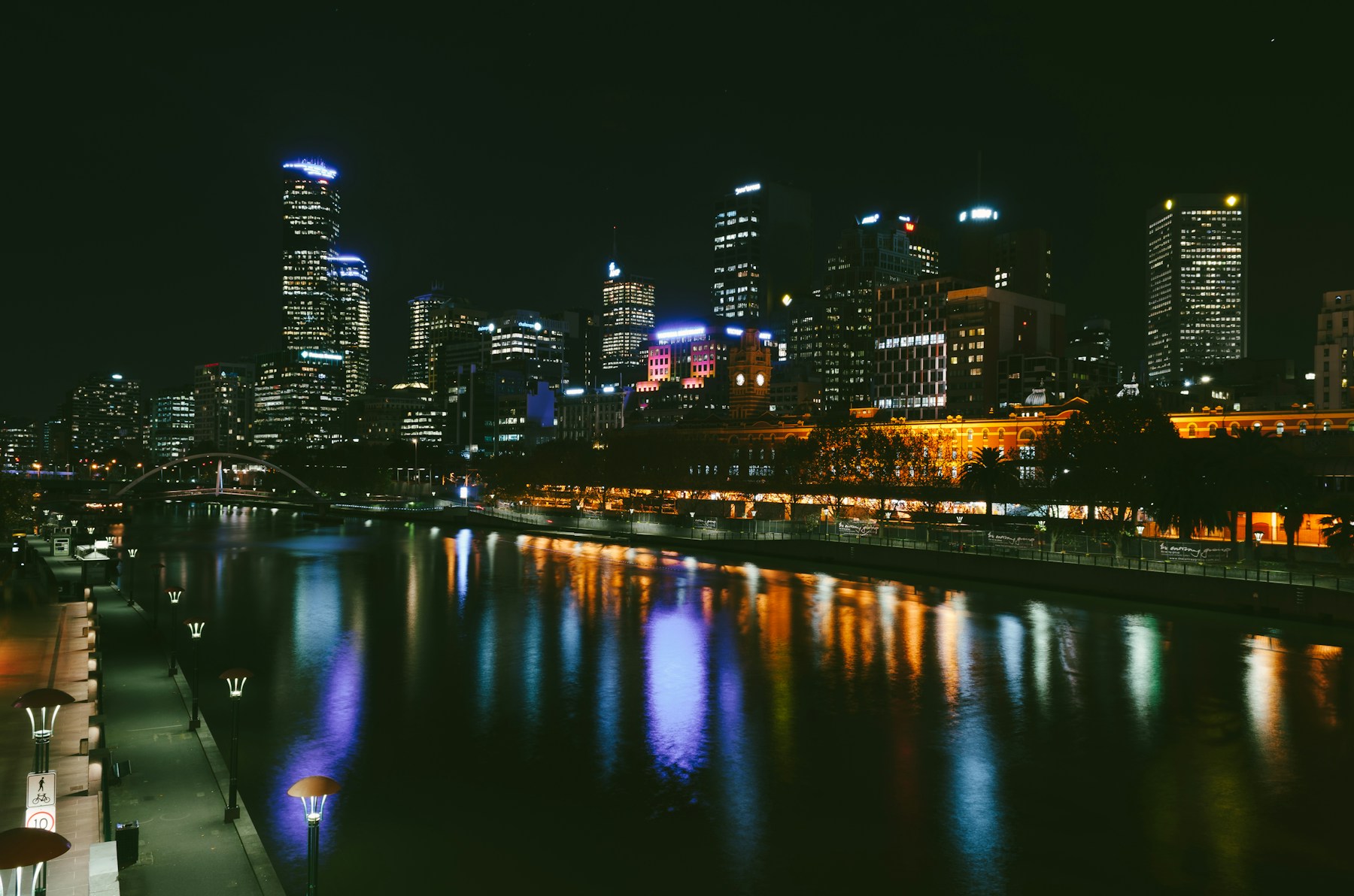 Melbourne skyline at night